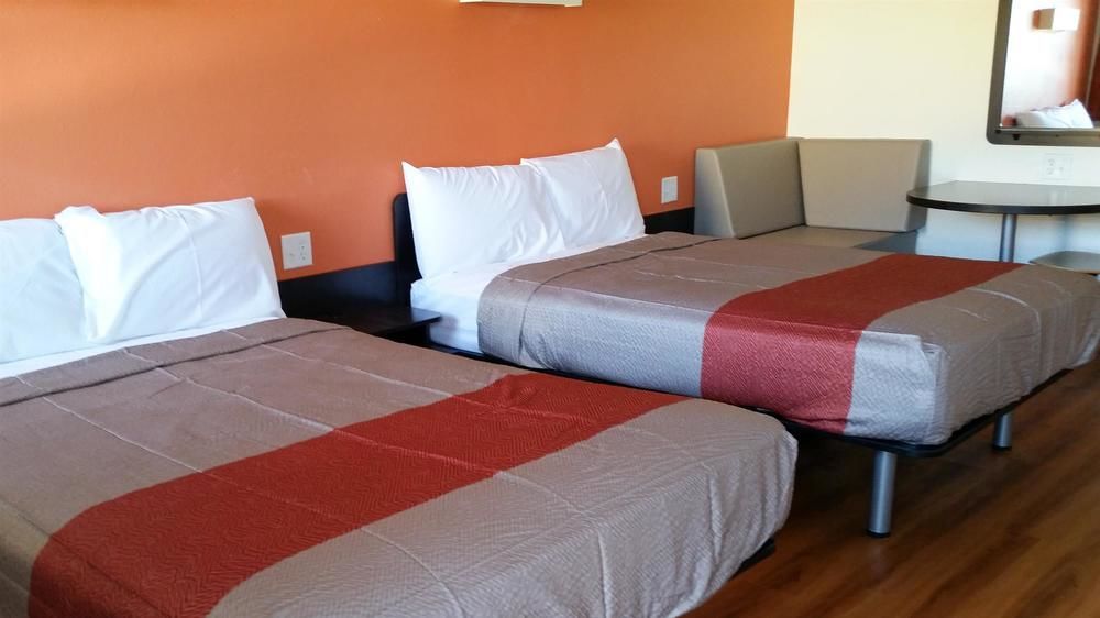 Motel 6-Blue Springs, Mo Εξωτερικό φωτογραφία