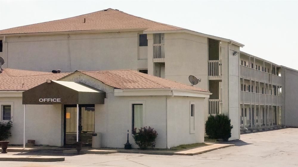 Motel 6-Blue Springs, Mo Εξωτερικό φωτογραφία