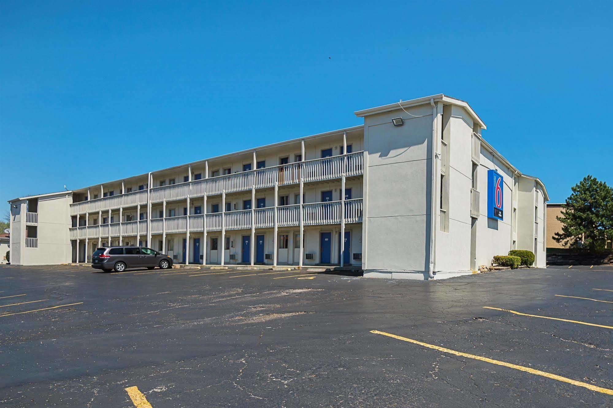 Motel 6-Blue Springs, Mo Εξωτερικό φωτογραφία