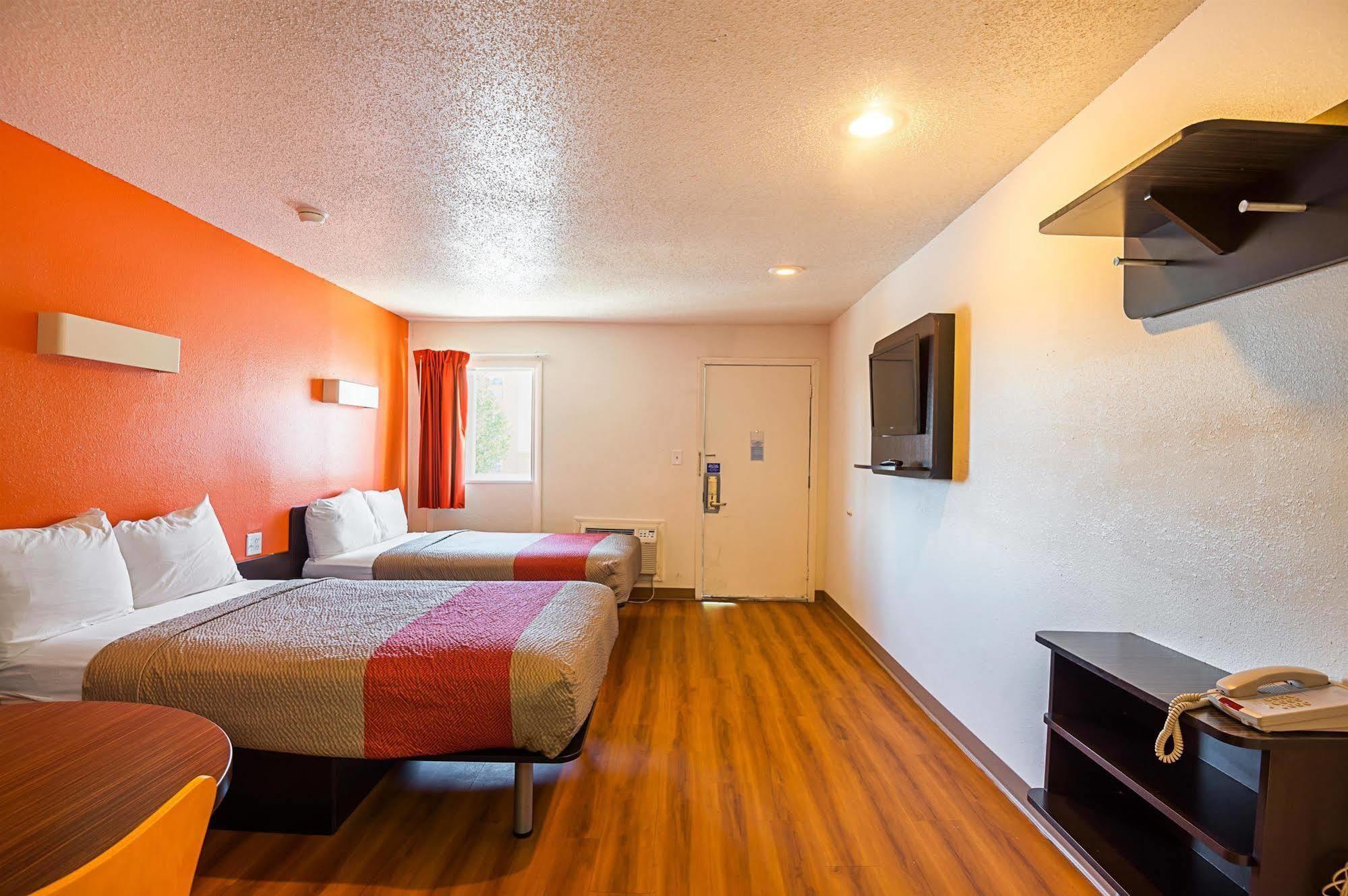 Motel 6-Blue Springs, Mo Εξωτερικό φωτογραφία